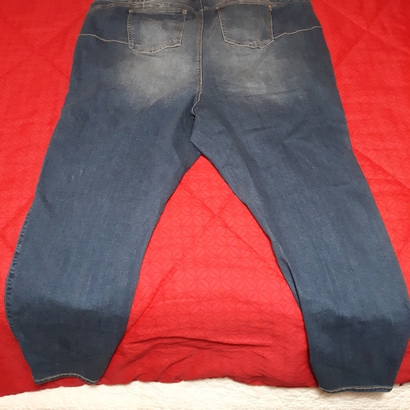 30T Bombshell Skinny Jeans Torrid - Picture 2 of 3